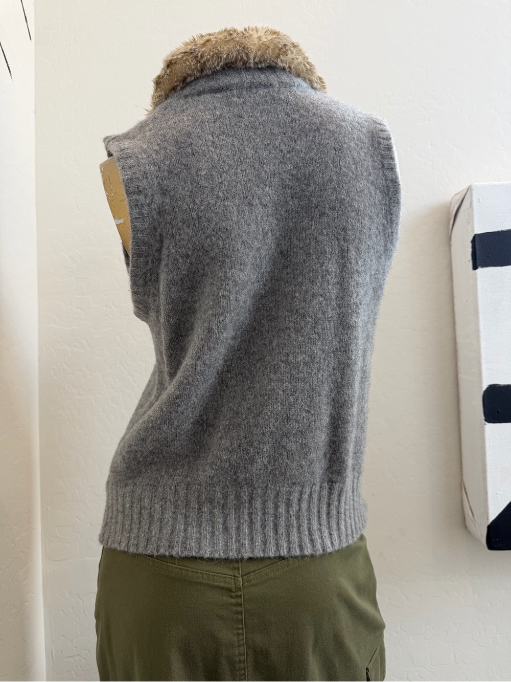Eddie Bauer Wool Alpaca Blend Faux Fur Trim Full Zip Sweater Vest M - Picture 6 of 8